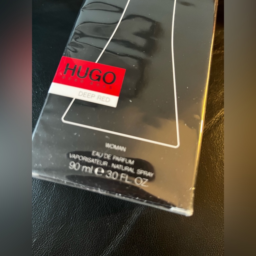 Hugo Boss Deep Red Perfume - Picture 7 of 7